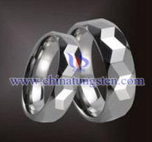 anillo de tungsteno chapado